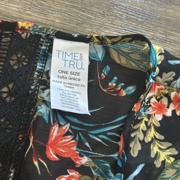 Cover up - Picture 6 of 6